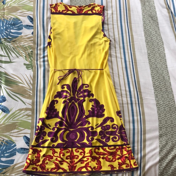 👑Jewel-Neck Yellow Hale Bob Sleeveless Dress! 👑 - Picture 4 of 9